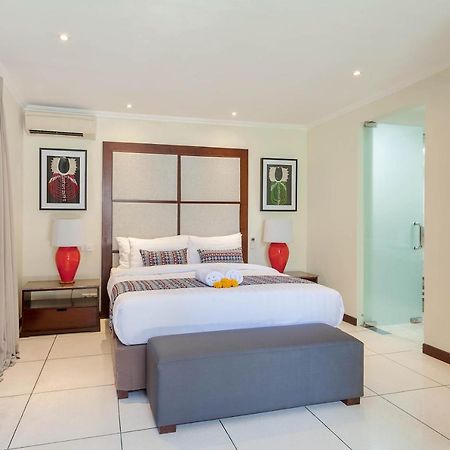 Asrina Villa'S Seminyak Экстерьер фото