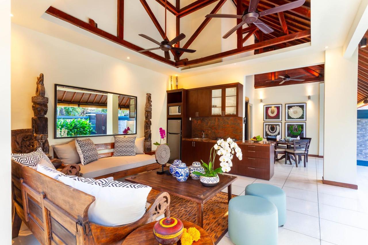 Asrina Villa'S Seminyak Экстерьер фото