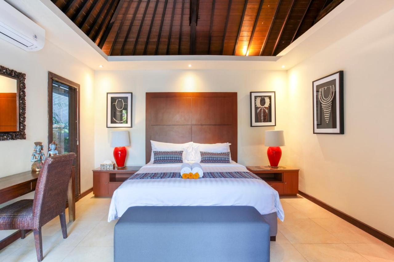 Asrina Villa'S Seminyak Экстерьер фото