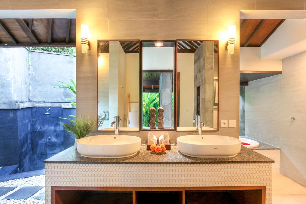 Asrina Villa'S Seminyak Экстерьер фото